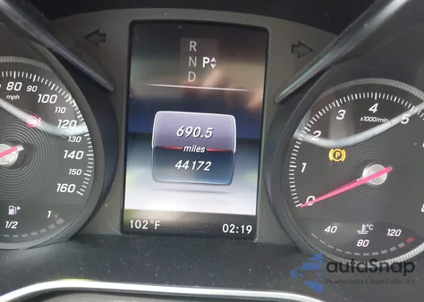 2017 Mercedes-Benz C 300 Luxury/Sport из США, поврежденный, VIN 55SWF4JB1HU179970